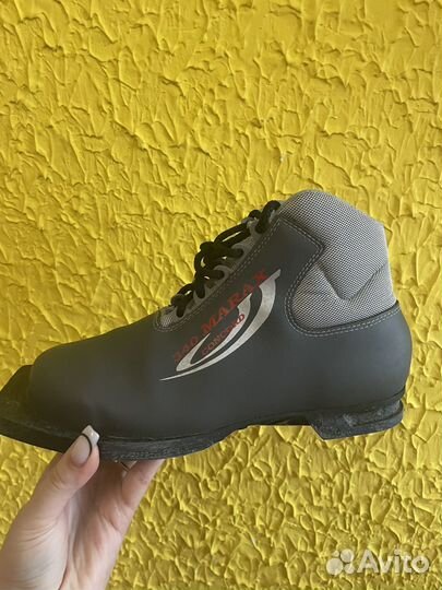 Лыжные ботинки