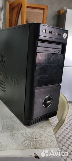 Игровой системный блок с монитором