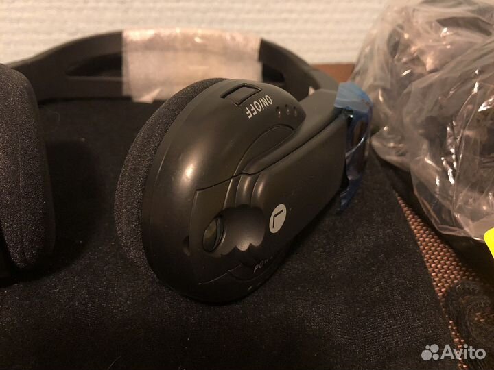 Новые оригинал наушники +пульт Nissan/Infinity