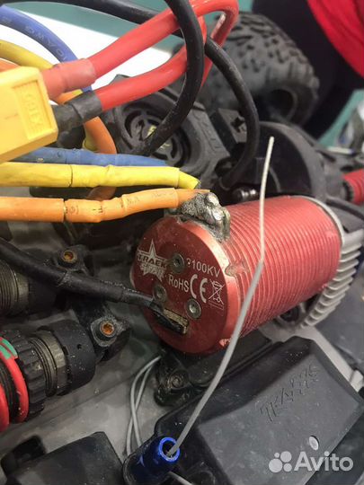 Traxxas e-revo 1:8 на радиоуправлении