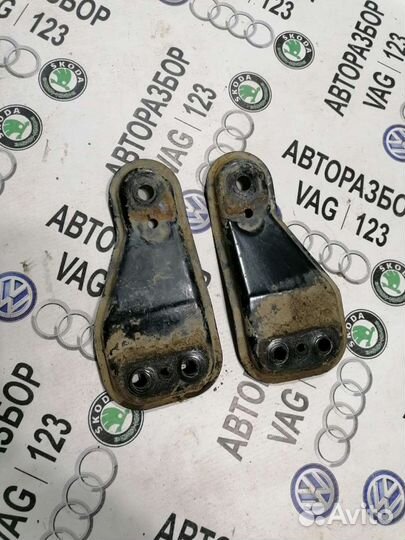 Кронштейн переднего рычага Фольксваген Поло 5