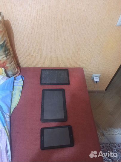 Продам планшеты на запчасти