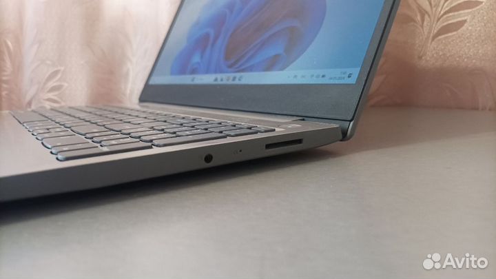 Ноутбук Lenovo IdeaPad 3