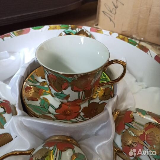 Сервиз чайный новый, одной кружки нет