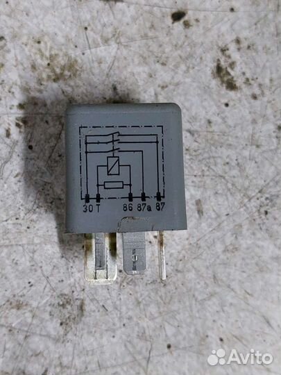 Реле 372 audi a8 d2 ауди а8 д2