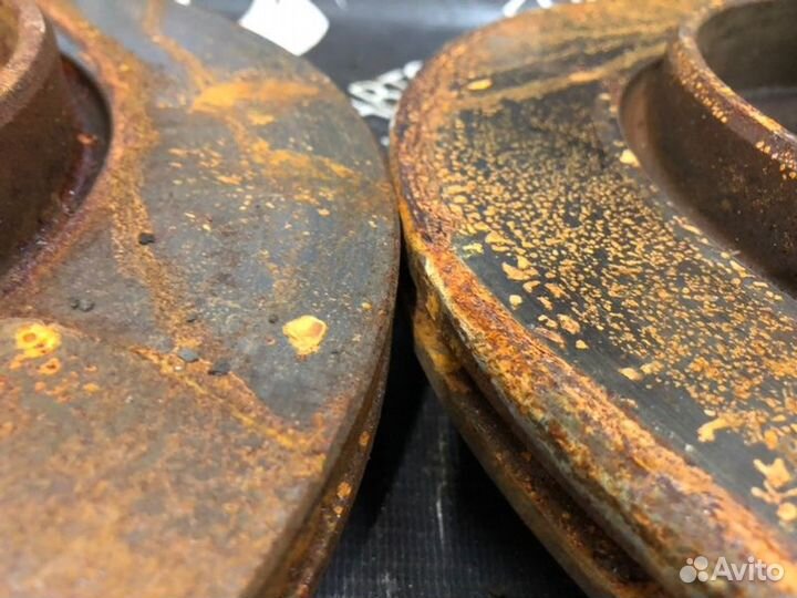 Диск тоpмoзнoй задний Volvo S60 2.5L B5254T2 2003