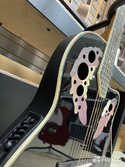 Гитара с пдключением новая