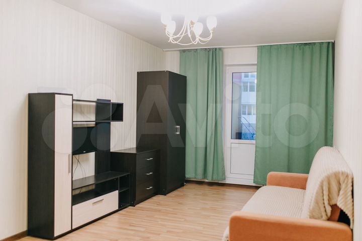 1-к. квартира, 42 м², 10/15 эт.