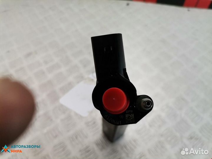 Форсунка Volkswagen Passat B6 2008 03L130277