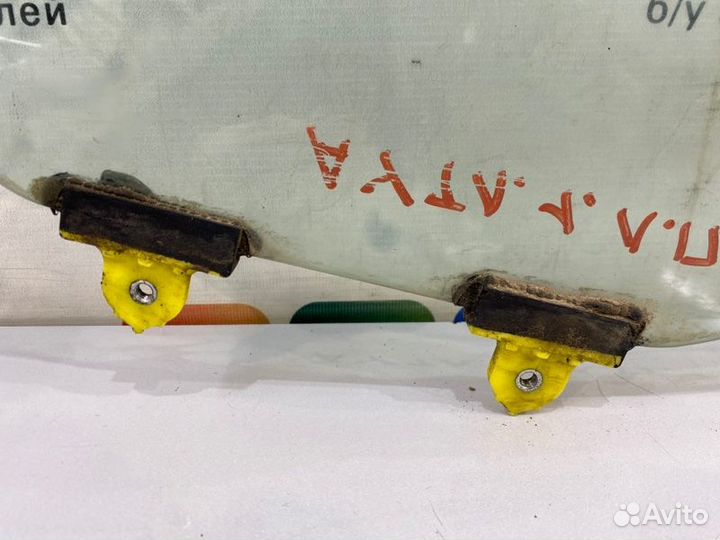 Стекло двери переднее левое Mitsubishi Outlander