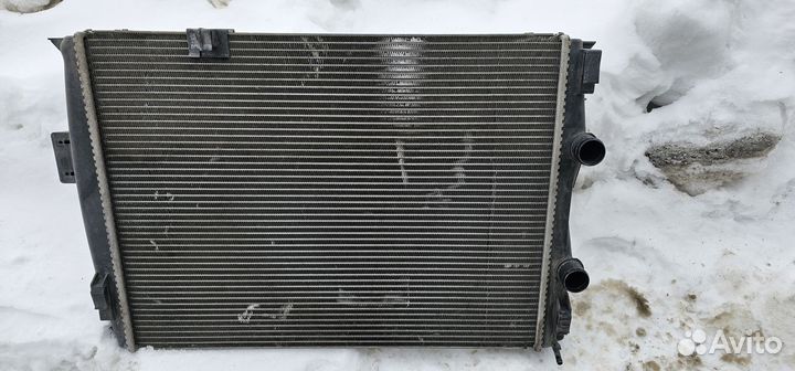 Радиатор охлаждения Dualis 2009 KNJ10 MR20