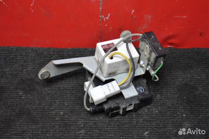 Блок управления дверьми toyota land cruiser prad