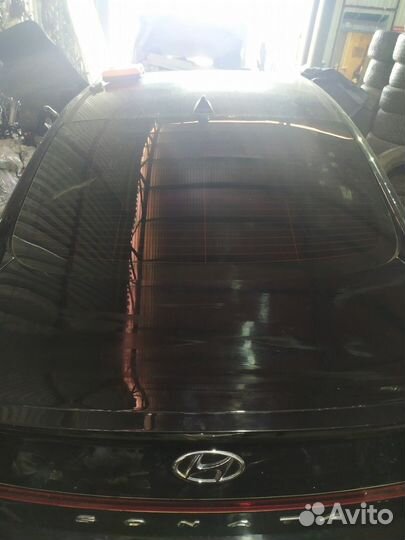 Стекло заднее (Hyundai Sonata viii DN8)