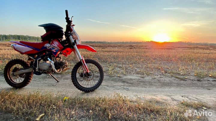 Apollo RFZ Start 125 LE с фарой и электростартером