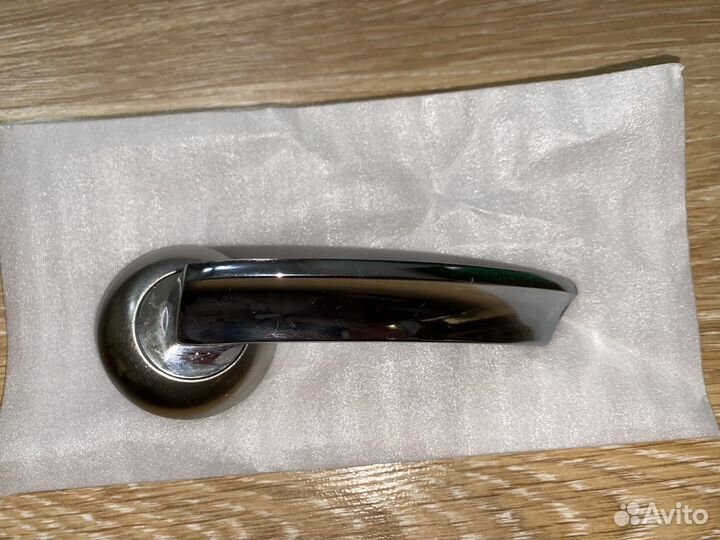 Дверная ручка