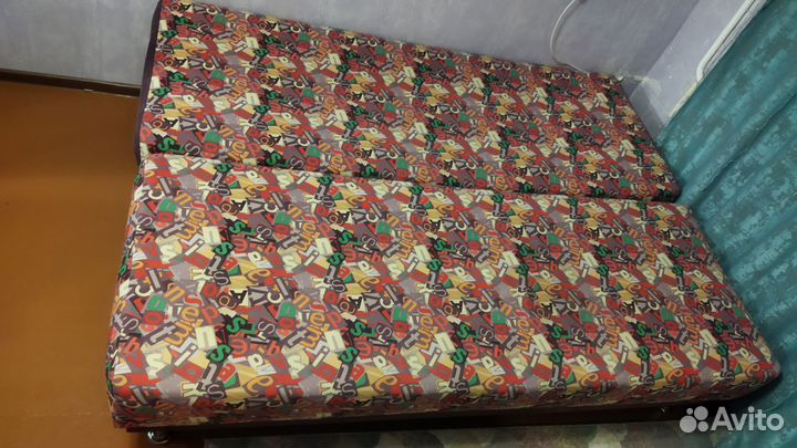 Продаётся диван