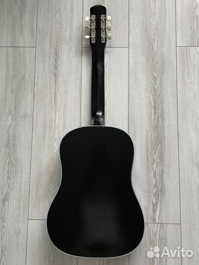 Классическая гитара шестиструнная