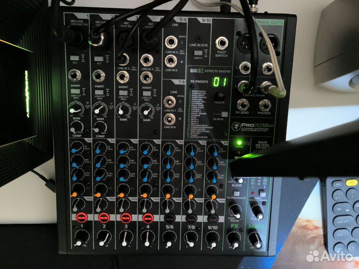 Микшерный пульт Mackie ProFX10v3 10