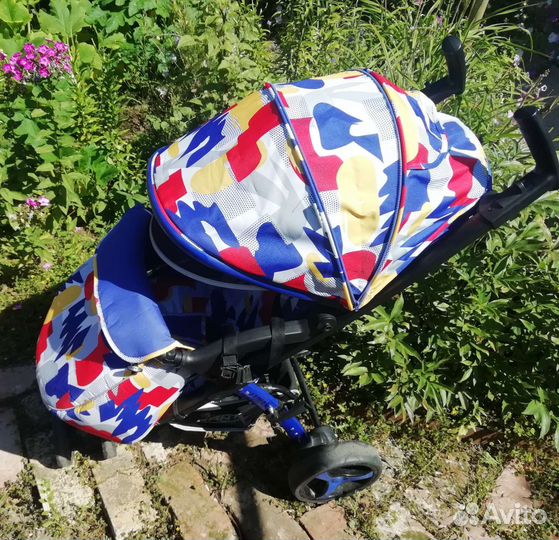 Прогулочная коляска