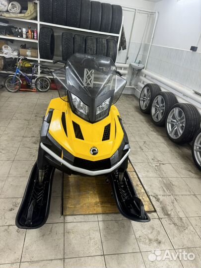 SKI DOO BRP tundra LT550