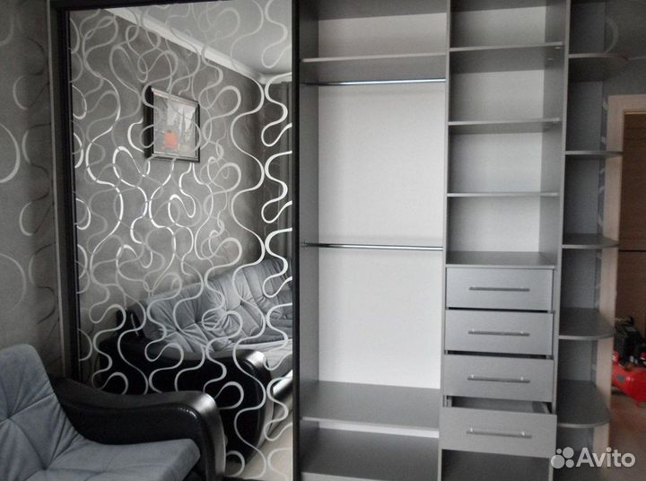 Стенка в гостиную