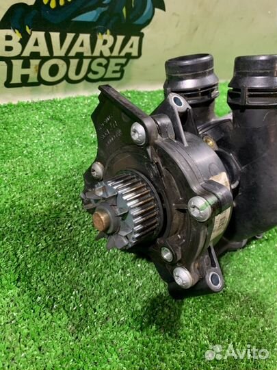 Насос водяной (помпа) Audi A5 8T CDN 2011