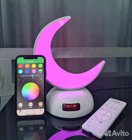 Луна читаюша коран