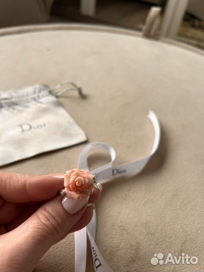 Кольцо и серьги dior с бриллиантами и кораллом