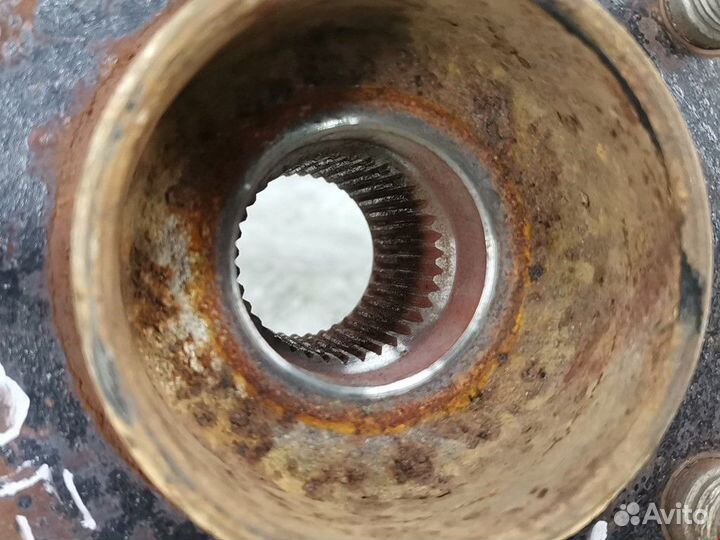 Ступица передняя правая Volvo V50 2005