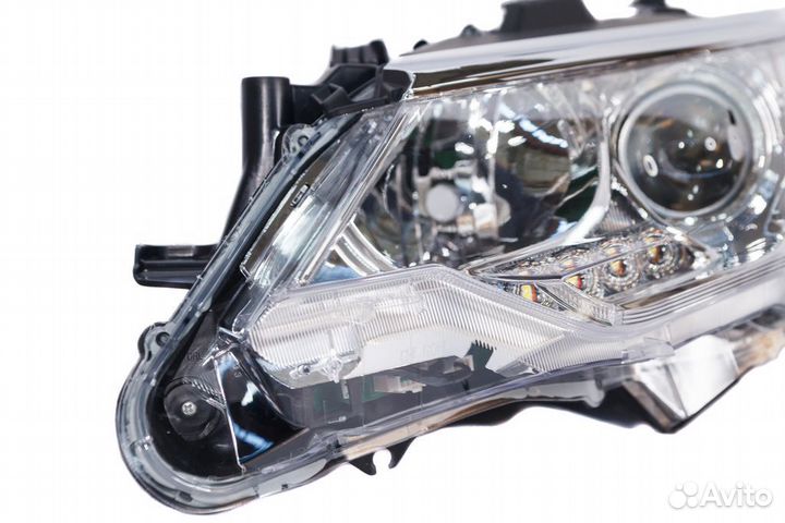 Фара левая Toyota Camry V55