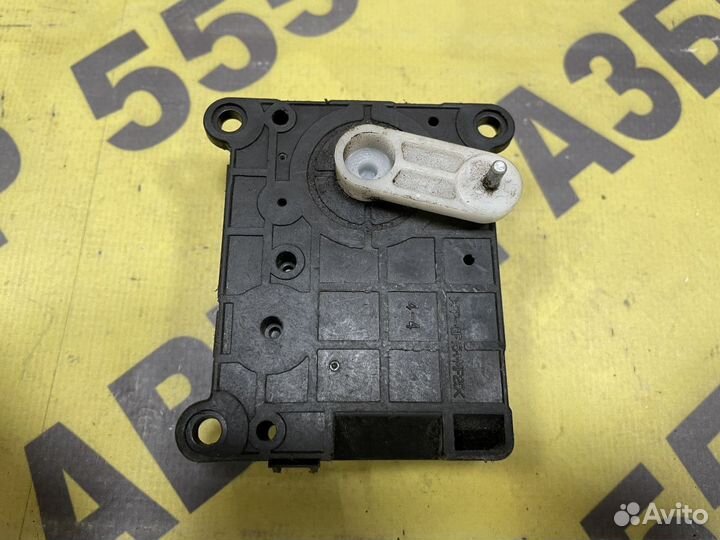 Моторчик заслонки отопителя Kia Cerato