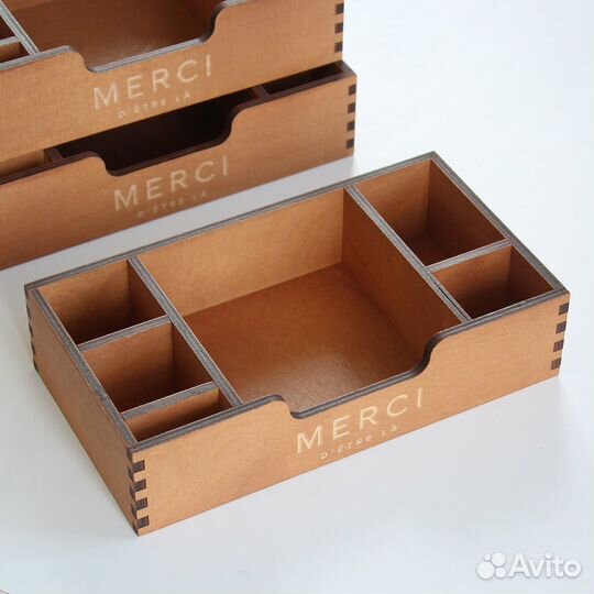 Салфетница из дерева