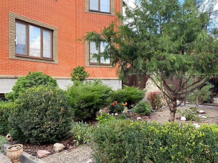 Дом 450 м² на участке 6 сот.