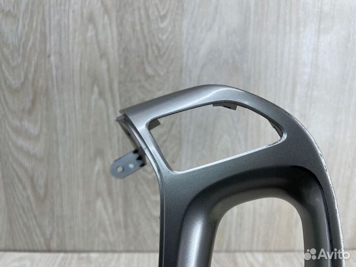 Накладка руля правая Hyundai Ix35