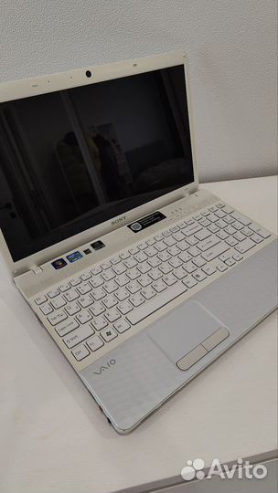 Ноутбук sony vaio i3