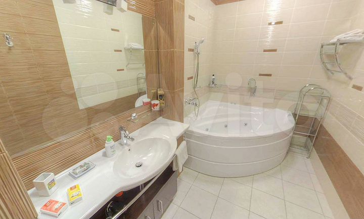 4-к. апартаменты, 250 м², 1/5 эт.