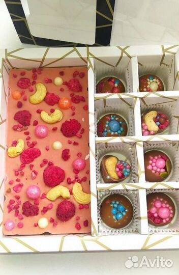 Подарочный набор ручной работы из шоколада