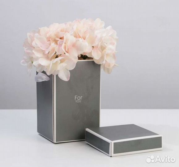 Коробка складная с ручками