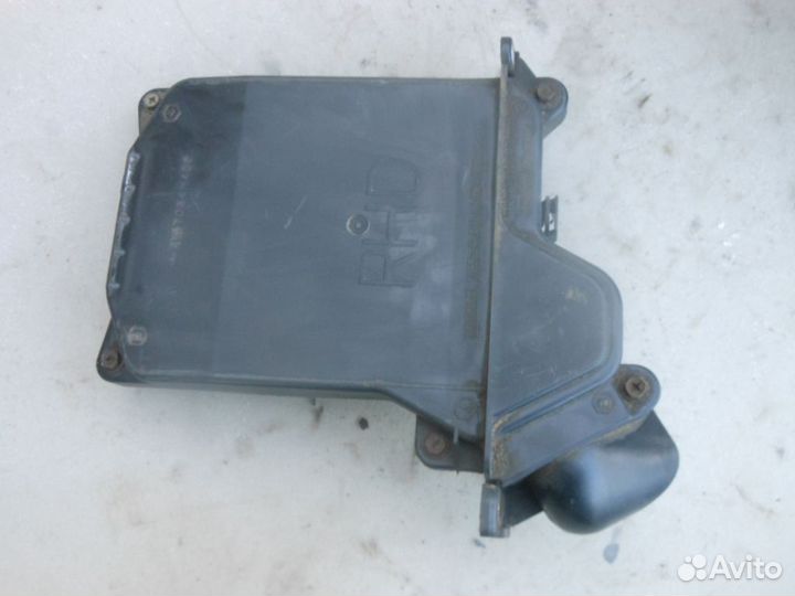 Корпус блока управл. двигателем Nissan Sunny B15