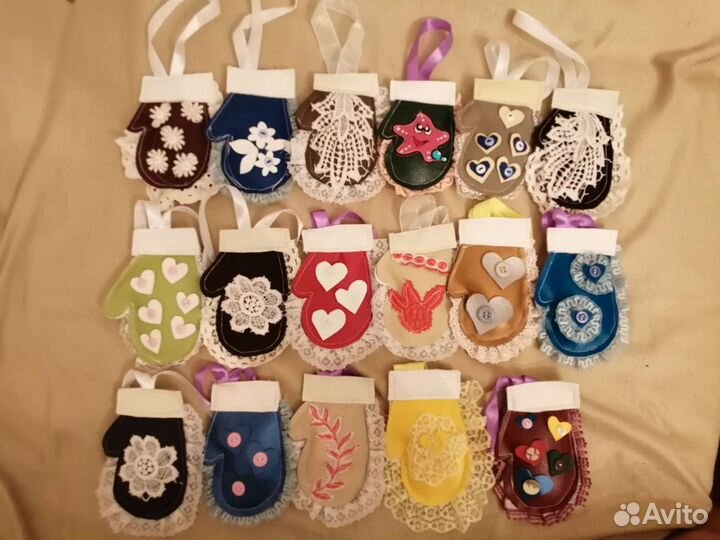 Новогодняя варежка