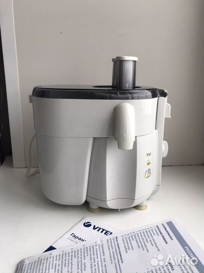 Соковыжималка Vitek VT-1601 для овощей и фруктов