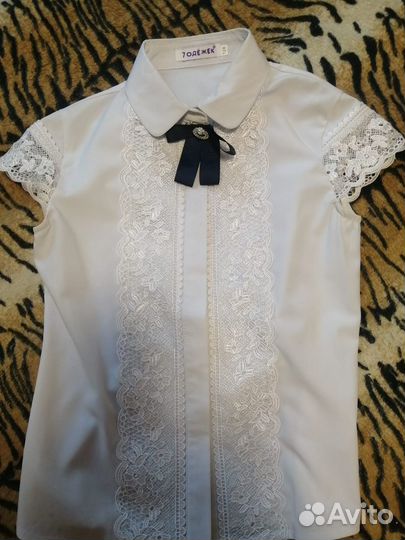Продам нарядные школьные рубашки для девочки