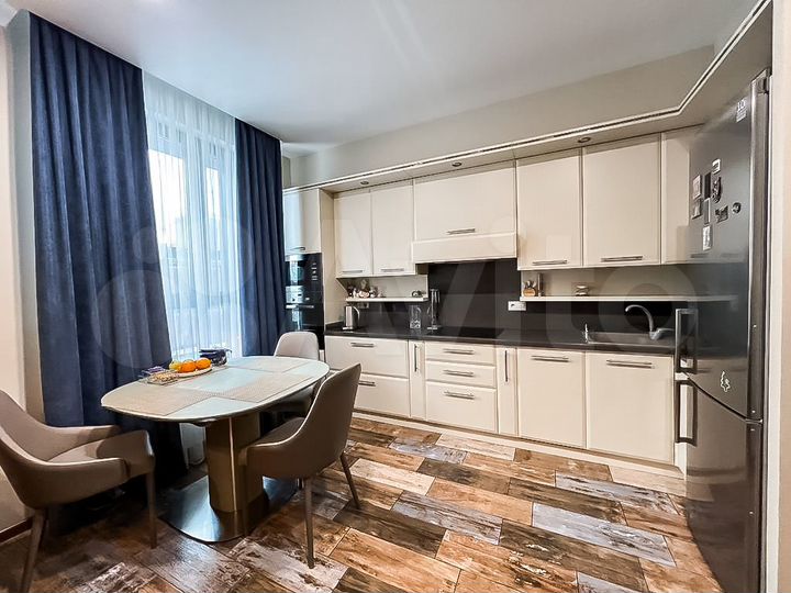 3-к. квартира, 72 м², 4/21 эт.