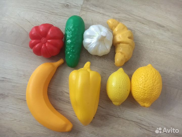 Искусственные фрукты и овощи