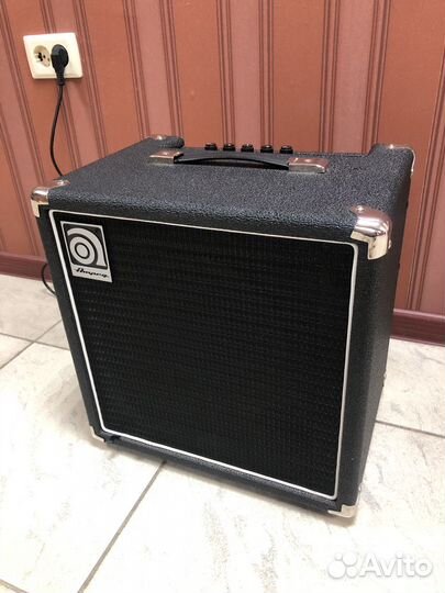 Ampeg BA-108 Комбоусилитель бас-гитары
