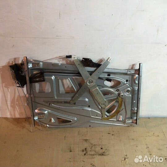 Стеклоподъемник правый Mercedes-Benz