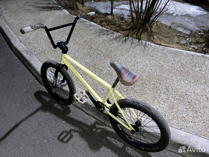 Трюковой велосипед bmx кастом
