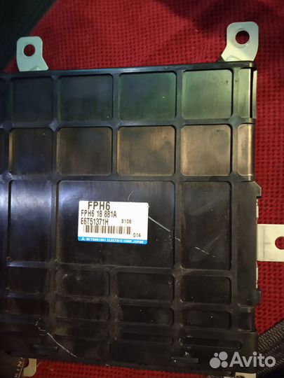 Блок управления двс Mazda Premacy CP8W