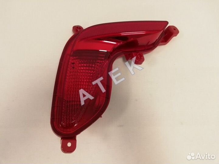 Противотуманная фара В заднем бампере левая 241