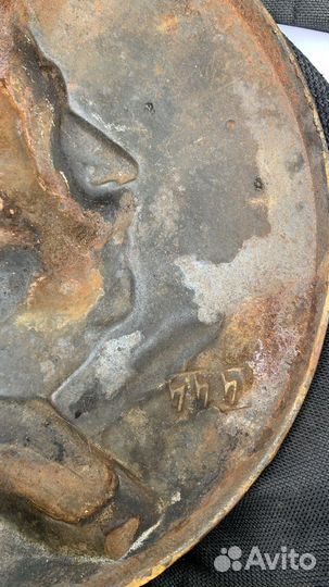 Барельеф Сталин СССР чугун